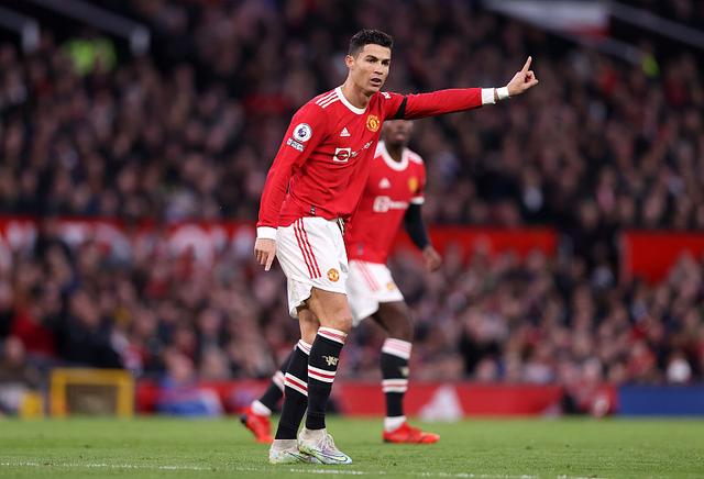 曼联不断突破！，C罗连续五场比赛得分超过表现优异热度持续攀升的简单介绍九游游戏中心官网